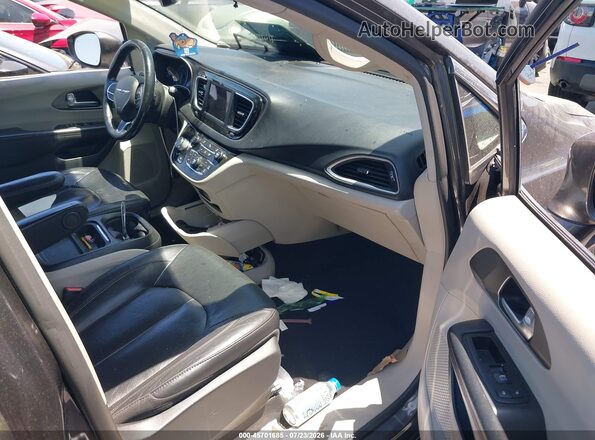 2C4RC1BG5LR126038 2020 CHRYSLER PACIFICA Gray Вид салону спереду