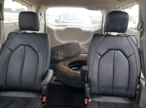 2C4RC1BG5LR224342 2020 CHRYSLER PACIFICA Charcoal Vista de los asientos traseros