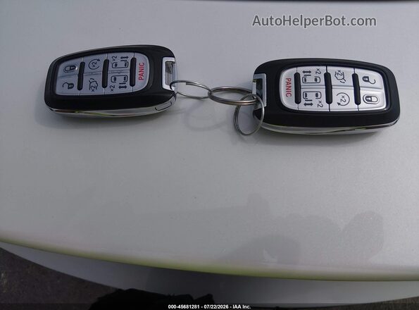 2C4RC1BG5NR185853 2022 CHRYSLER PACIFICA Синий Вид панели приборов