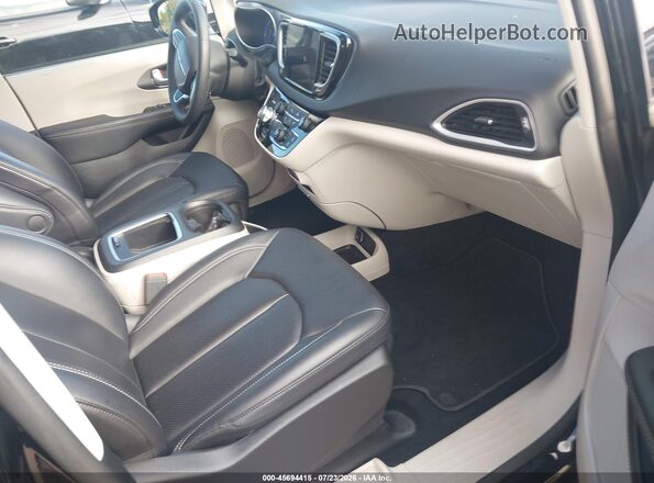2C4RC1BG5RR136576 2024 CHRYSLER PACIFICA Black Вид салону спереду