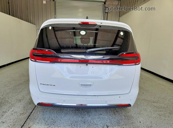 2C4RC1BG5TR204494 2026 CHRYSLER PACIFICA White Հետևի տեսք