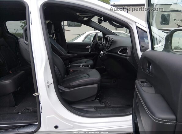 2C4RC1BG5TR283553 2026 CHRYSLER PACIFICA White Vista interior delantera