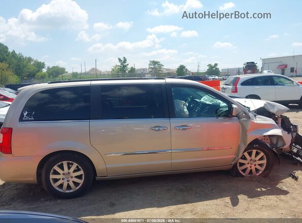 2C4RC1BG6GR110985 2016 CHRYSLER TOWN & COUNTRY Бежевый Вид задней части салона