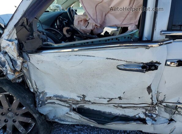 2C4RC1BG6GR112140 2016 CHRYSLER TOWN Белый Вид салона спереди