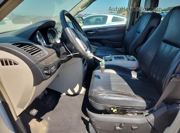 2C4RC1BG6GR281610 2016 CHRYSLER TOWN White წინა სალონის ხედი