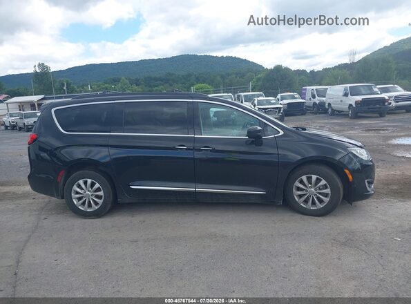 2C4RC1BG6HR721908 2017 CHRYSLER PACIFICA Black Սարքավորումների վահանակի տեսք