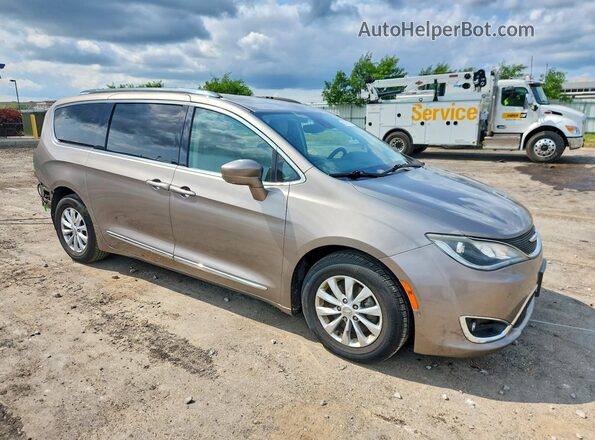 2C4RC1BG6JR197729 2018 CHRYSLER PACIFICA Tan Przód prawy