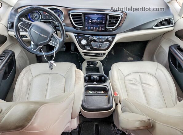 2C4RC1BG6JR197729 2018 CHRYSLER PACIFICA Tan Widok deski rozdzielczej