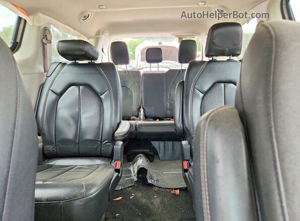 2C4RC1BG6LR204925 2020 CHRYSLER PACIFICA Beige უკანა სავარძლების ხედი