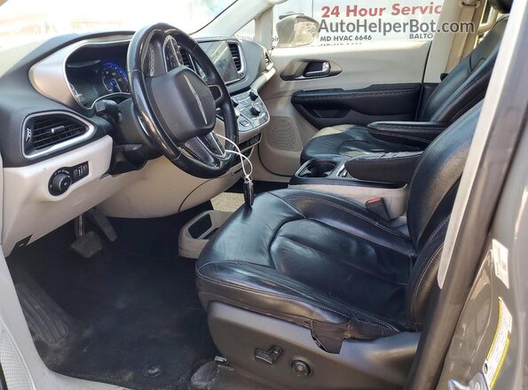 2C4RC1BG6NR142879 2022 CHRYSLER PACIFICA Gray Vista interior delantera