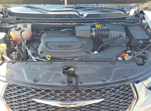 2C4RC1BG6RR139552 2024 CHRYSLER PACIFICA Silver Widok komory silnika