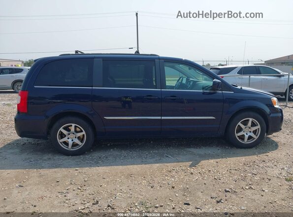 2C4RC1BG7GR175361 2016 CHRYSLER TOWN & COUNTRY Dark Blue Rear interior view