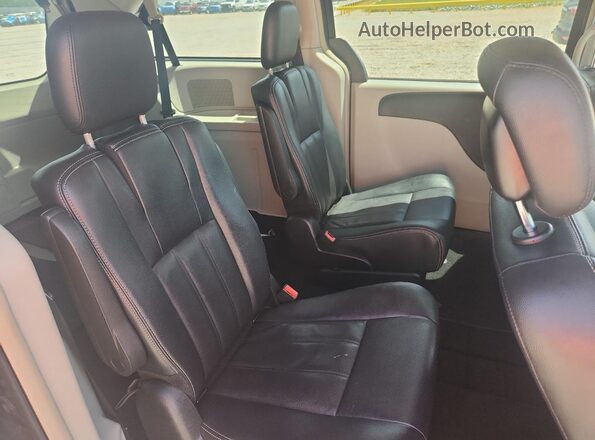 2C4RC1BG7GR231038 2016 CHRYSLER TOWN Charcoal Սալոնի հետևի տեսք