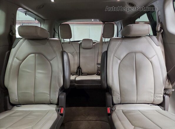 2C4RC1BG7HR588009 2017 CHRYSLER PACIFICA Burgundy უკანა სავარძლების ხედი