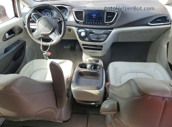 2C4RC1BG7HR729841 2017 CHRYSLER PACIFICA Бордовый Вид панели приборов