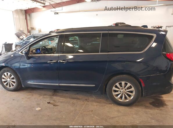 2C4RC1BG7HR823573 2017 CHRYSLER PACIFICA Blue 360 interior view