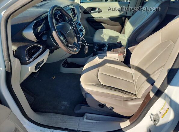 2C4RC1BG7JR141895 2018 CHRYSLER PACIFICA White Սալոնի դիմացի տեսք