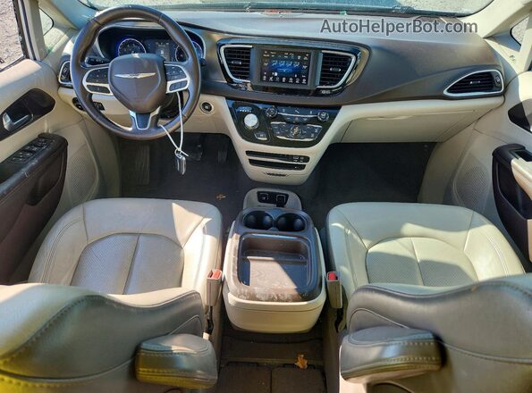 2C4RC1BG7JR141895 2018 CHRYSLER PACIFICA White Առջևի վահանակի տեսք