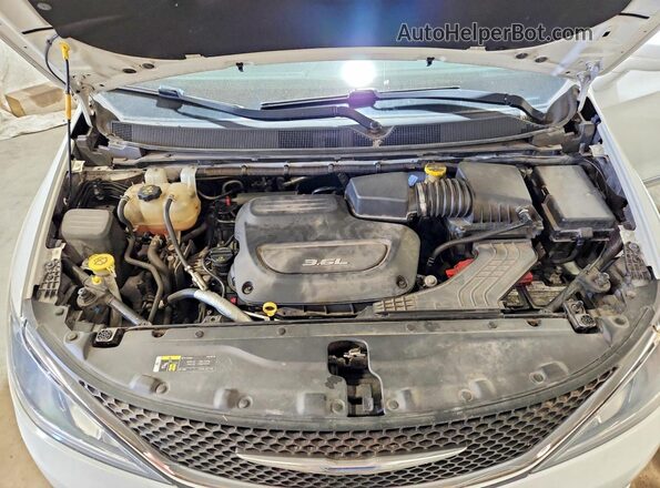 2C4RC1BG7JR149379 2018 CHRYSLER PACIFICA White Շարժիչի բաժամունքի տեսք