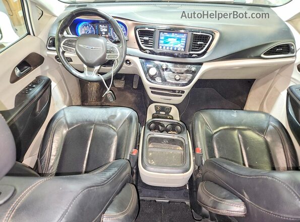 2C4RC1BG7JR149379 2018 CHRYSLER PACIFICA White Առջևի վահանակի տեսք
