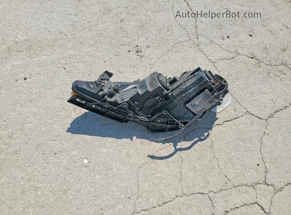 2C4RC1BG7JR172273 2018 CHRYSLER PACIFICA Белый Вид наклейки с VIN-кодом
