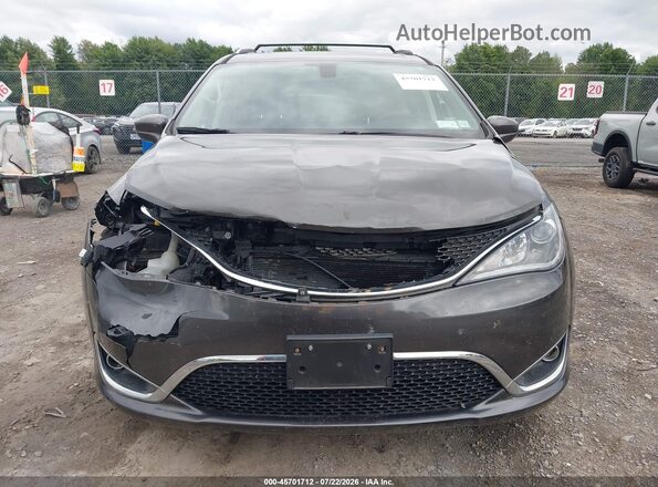 2C4RC1BG7JR235243 2018 CHRYSLER PACIFICA Gray Вид спереду
