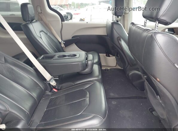 2C4RC1BG7JR235243 2018 CHRYSLER PACIFICA Gray Вид наклейки з VIN-кодом