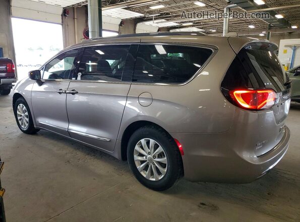 2C4RC1BG7JR257517 2018 CHRYSLER PACIFICA Beige Հետևի ձախ