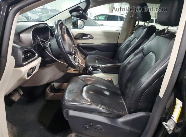 2C4RC1BG7LR140233 2020 CHRYSLER PACIFICA Black Вид салону спереду