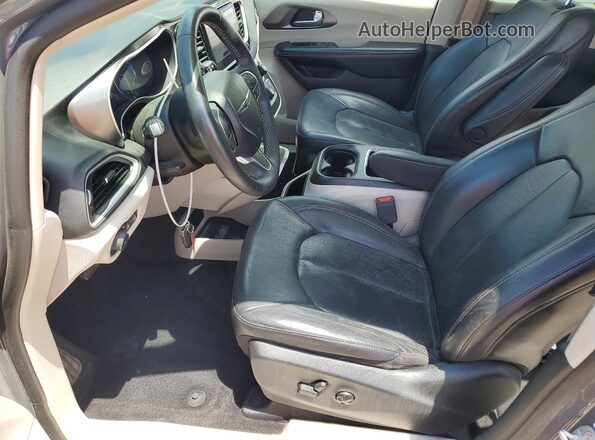 2C4RC1BG7NR185904 2022 CHRYSLER PACIFICA Gray Front interior view