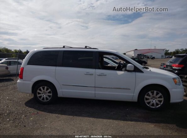 2C4RC1BG8GR119414 2016 CHRYSLER TOWN & COUNTRY White უკანა სალონის ხედი