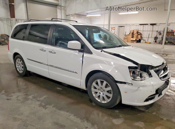 2C4RC1BG8GR253775 2016 CHRYSLER TOWN White Front right