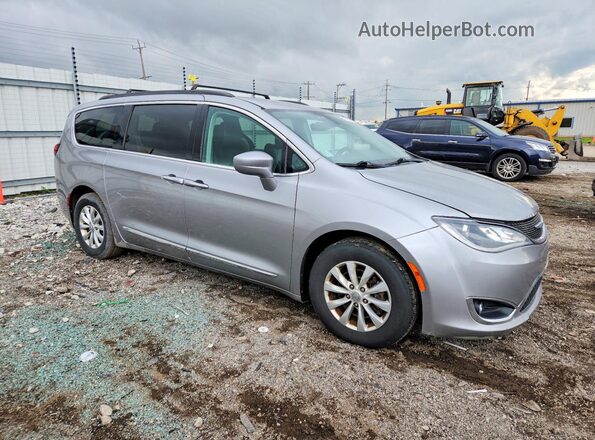 2C4RC1BG8HR540227 2017 CHRYSLER PACIFICA Silver Передня права чверть