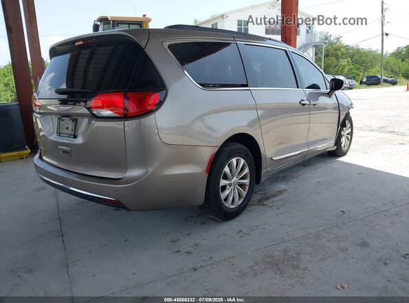 2C4RC1BG8HR552975 2017 CHRYSLER PACIFICA Brown Rear right