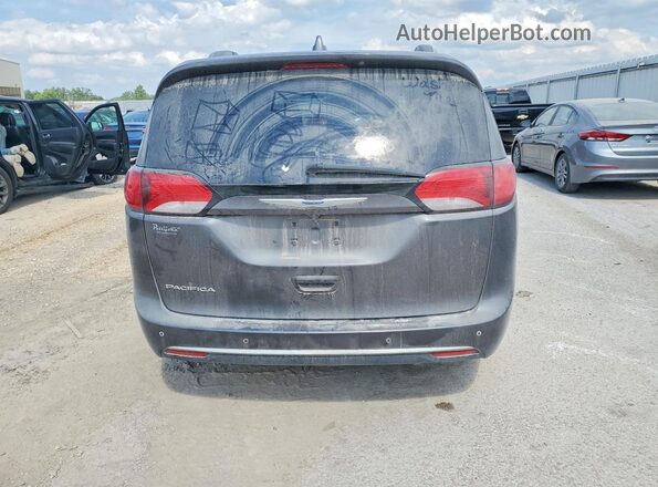 2C4RC1BG8JR219018 2018 CHRYSLER PACIFICA Black Вид ззаду