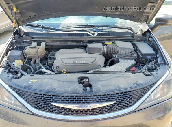 2C4RC1BG8JR219018 2018 CHRYSLER PACIFICA Black Вид підкапотного простору
