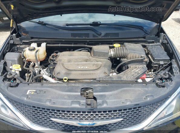 2C4RC1BG8JR233663 2018 CHRYSLER PACIFICA Black Rear view