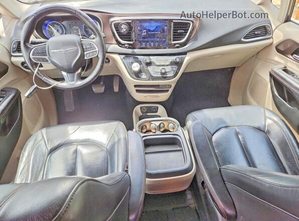 2C4RC1BG8JR290865 2018 CHRYSLER PACIFICA Black Vista del salpicadero