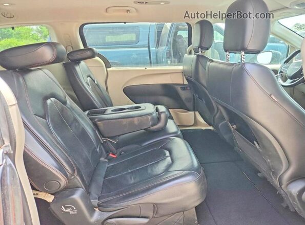 2C4RC1BG8JR290865 2018 CHRYSLER PACIFICA Black Vista interior trasera