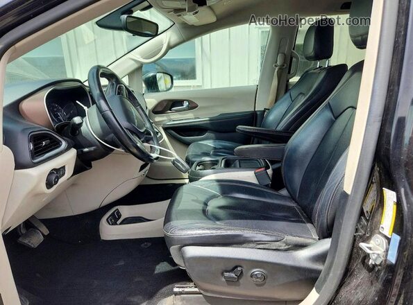 2C4RC1BG8JR290865 2018 CHRYSLER PACIFICA Black Vista interior delantera