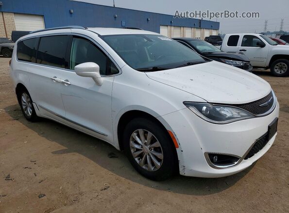 2C4RC1BG8JR317336 2018 CHRYSLER PACIFICA Белый Передняя правая четверть