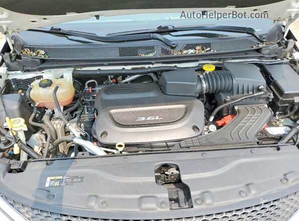 2C4RC1BG8JR317336 2018 CHRYSLER PACIFICA Белый Вид подкапотного пространства