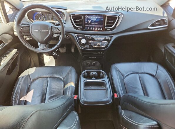 2C4RC1BG8JR334010 2018 CHRYSLER PACIFICA White Vista del salpicadero