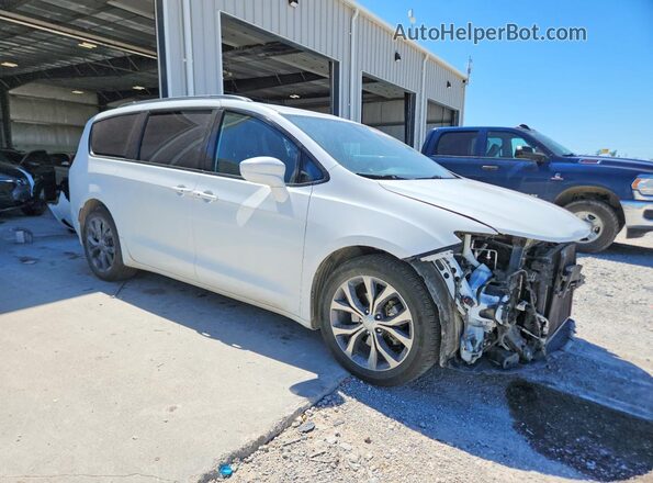 2C4RC1BG8JR334010 2018 CHRYSLER PACIFICA White Delantero derecho