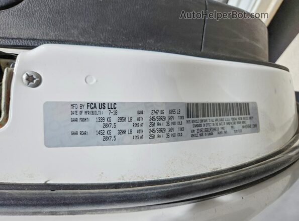 2C4RC1BG8JR334010 2018 CHRYSLER PACIFICA White Vista interior de 360 grados