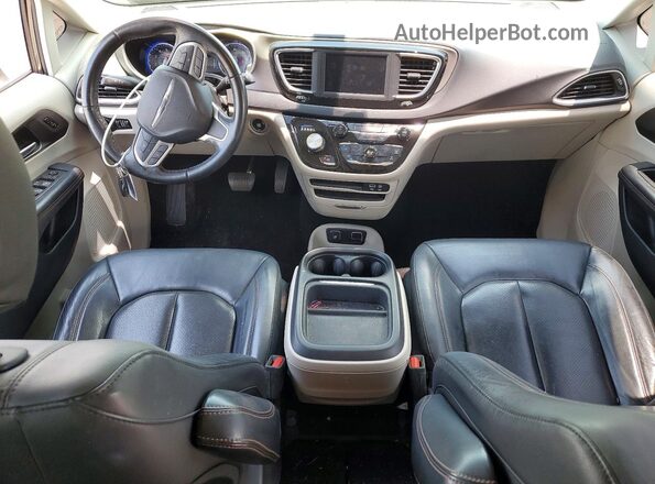 2C4RC1BG8LR128561 2020 CHRYSLER PACIFICA Gray Dashboard view