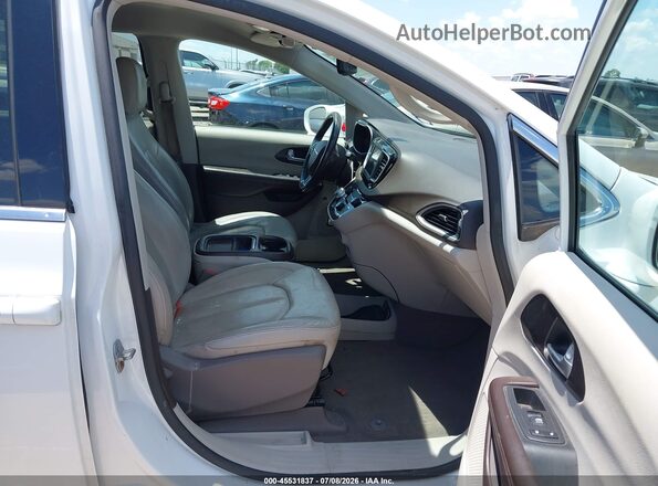 2C4RC1BG8LR134750 2020 CHRYSLER PACIFICA White Widok wnętrza z przodu