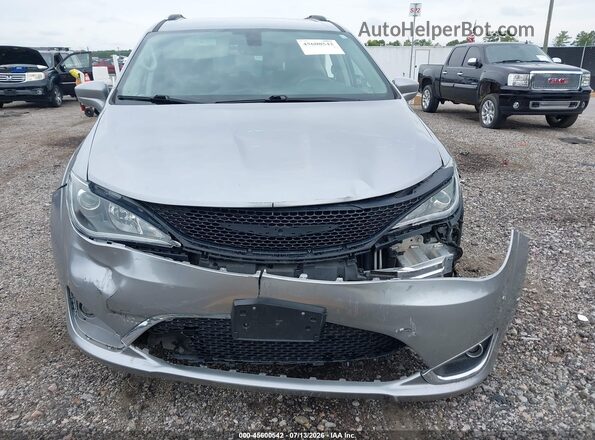 2C4RC1BG8LR276404 2020 CHRYSLER PACIFICA Серебряный Вид задней части салона