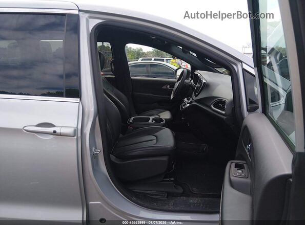 2C4RC1BG8TR191501 2026 CHRYSLER PACIFICA Silver წინა სალონის ხედი