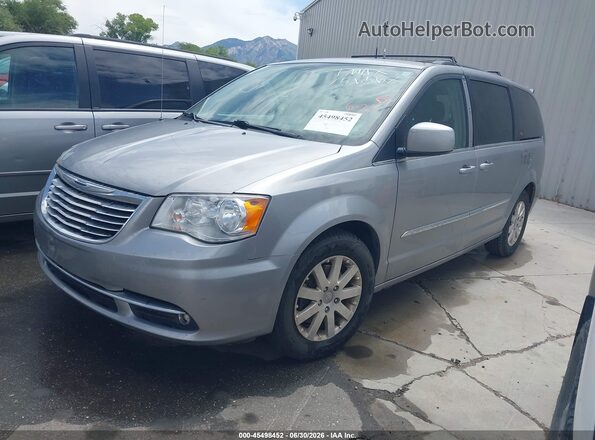 2C4RC1BG9GR156567 2016 CHRYSLER TOWN & COUNTRY Silver Առջևի ձախ երեք քառորդ տեսարան